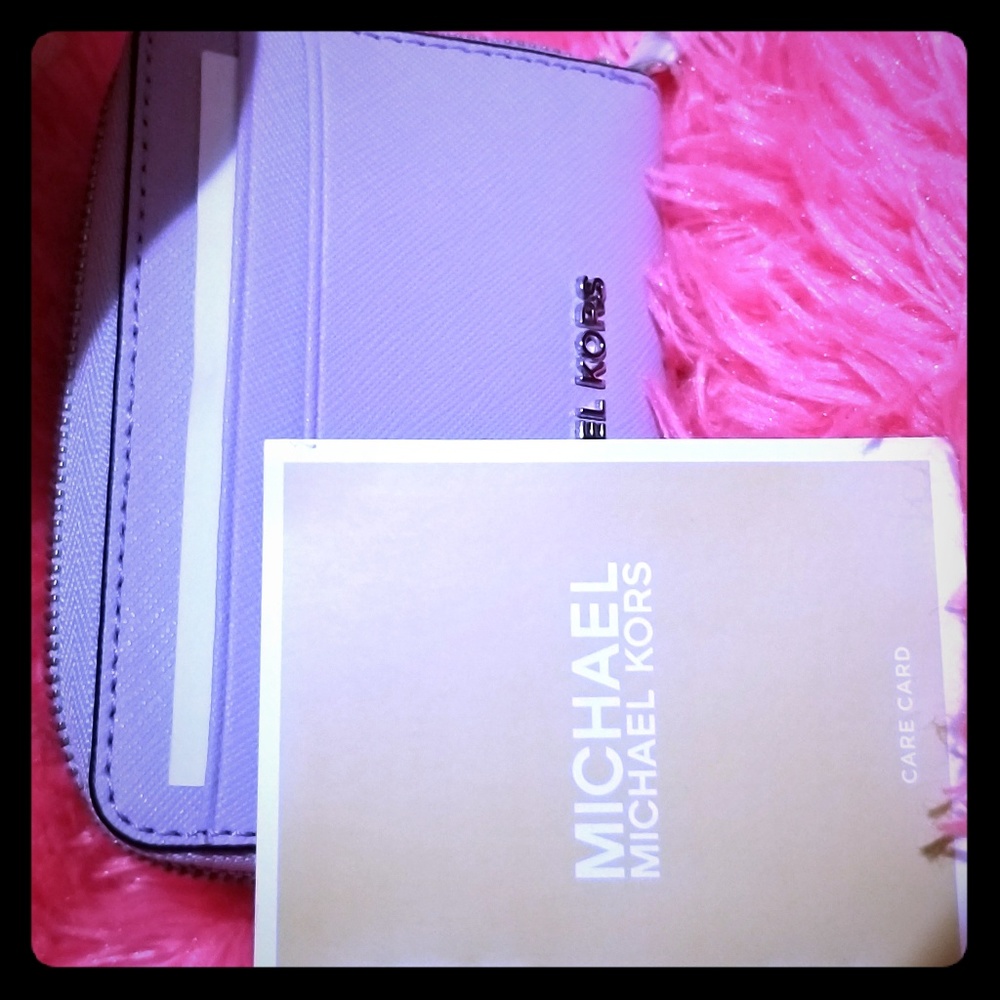 Sold Out!♨️♨️♨️Michael kors jet set leather wallet